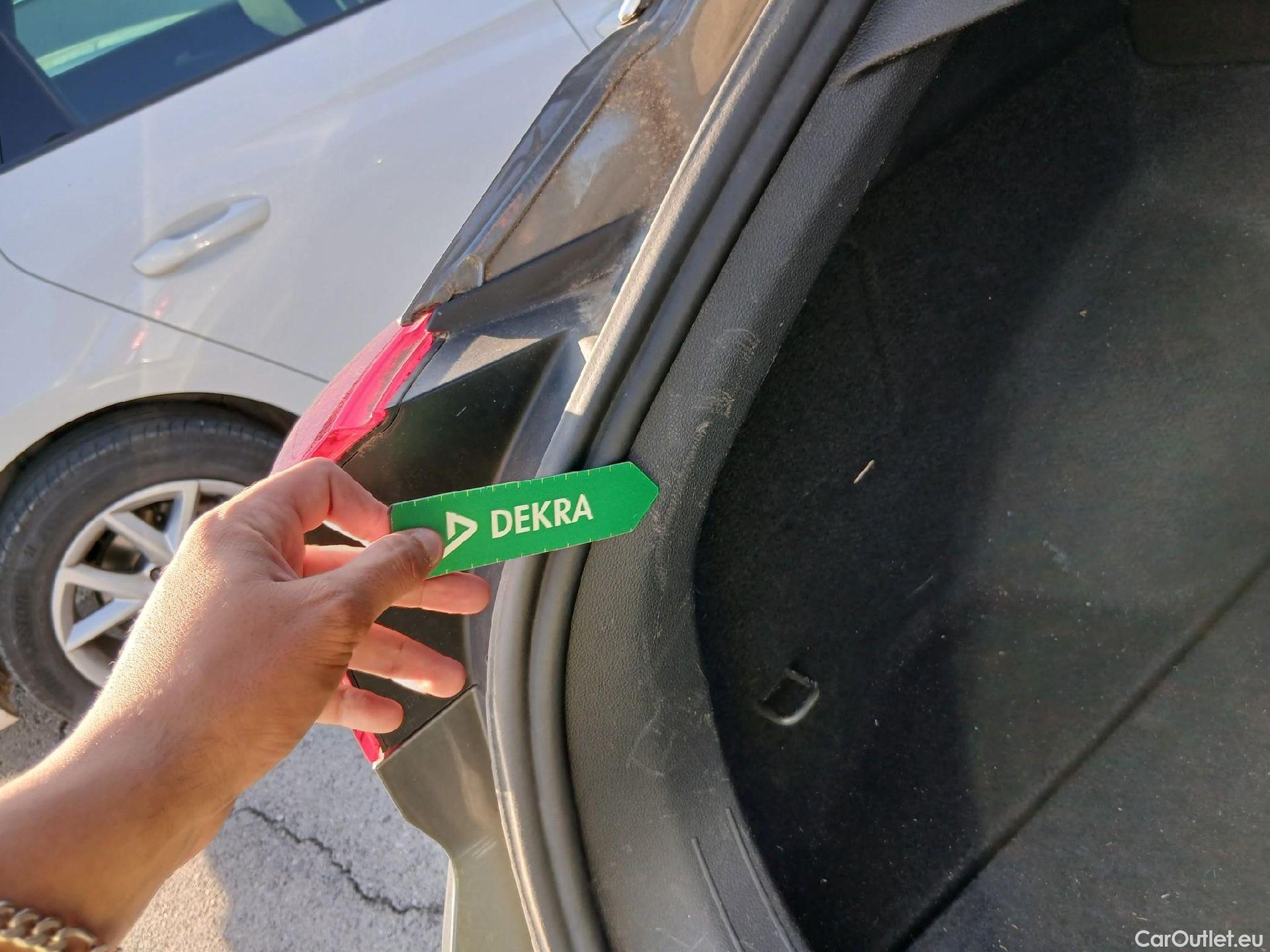  Volkswagen  T-ROC VOLKSWAGEN  / 2017 / 5P / todoterreno Advance 2.0 TDI 110kW (150CV) DSG (AC2) #18