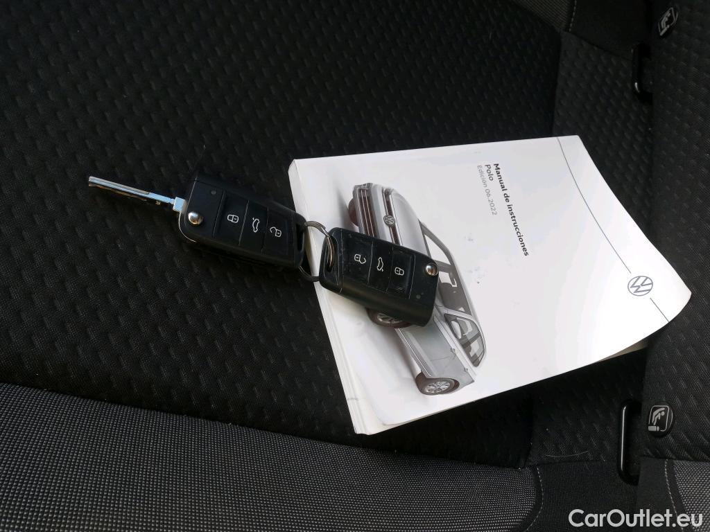  Volkswagen  Polo VOLKSWAGEN  / 2021 / 5P / berlina con portón Life 1.0 TSI 70kW (95CV) #6