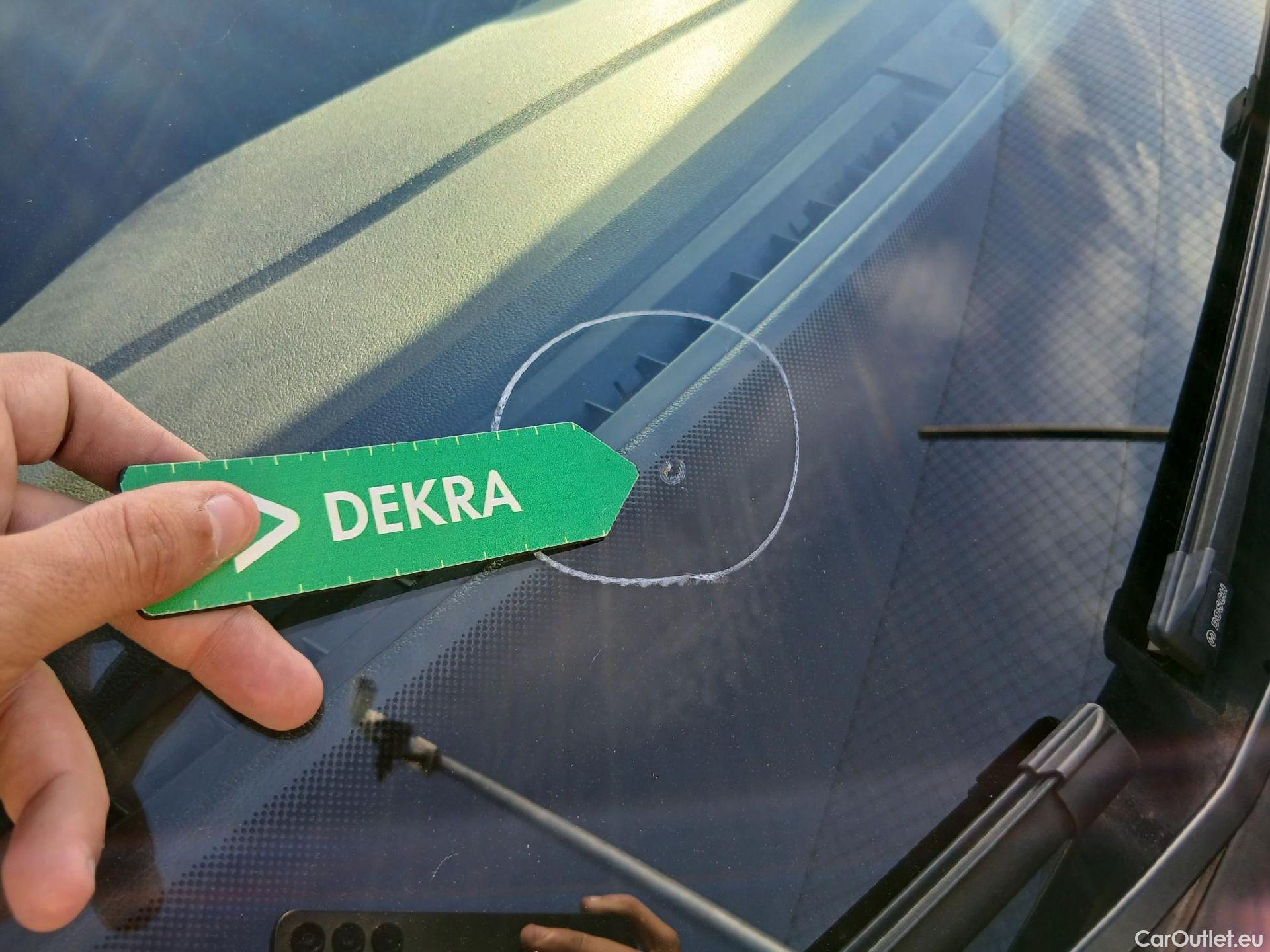  Volkswagen  T-ROC VOLKSWAGEN  / 2017 / 5P / todoterreno Advance 2.0 TDI 110kW (150CV) DSG (AC2) #32