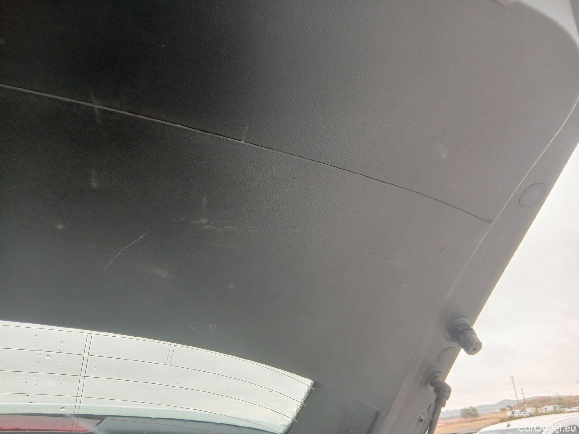  Renault  Captur RENAULT  / 2019 / 5P / todoterreno Intens TCe 90 (AC) #2