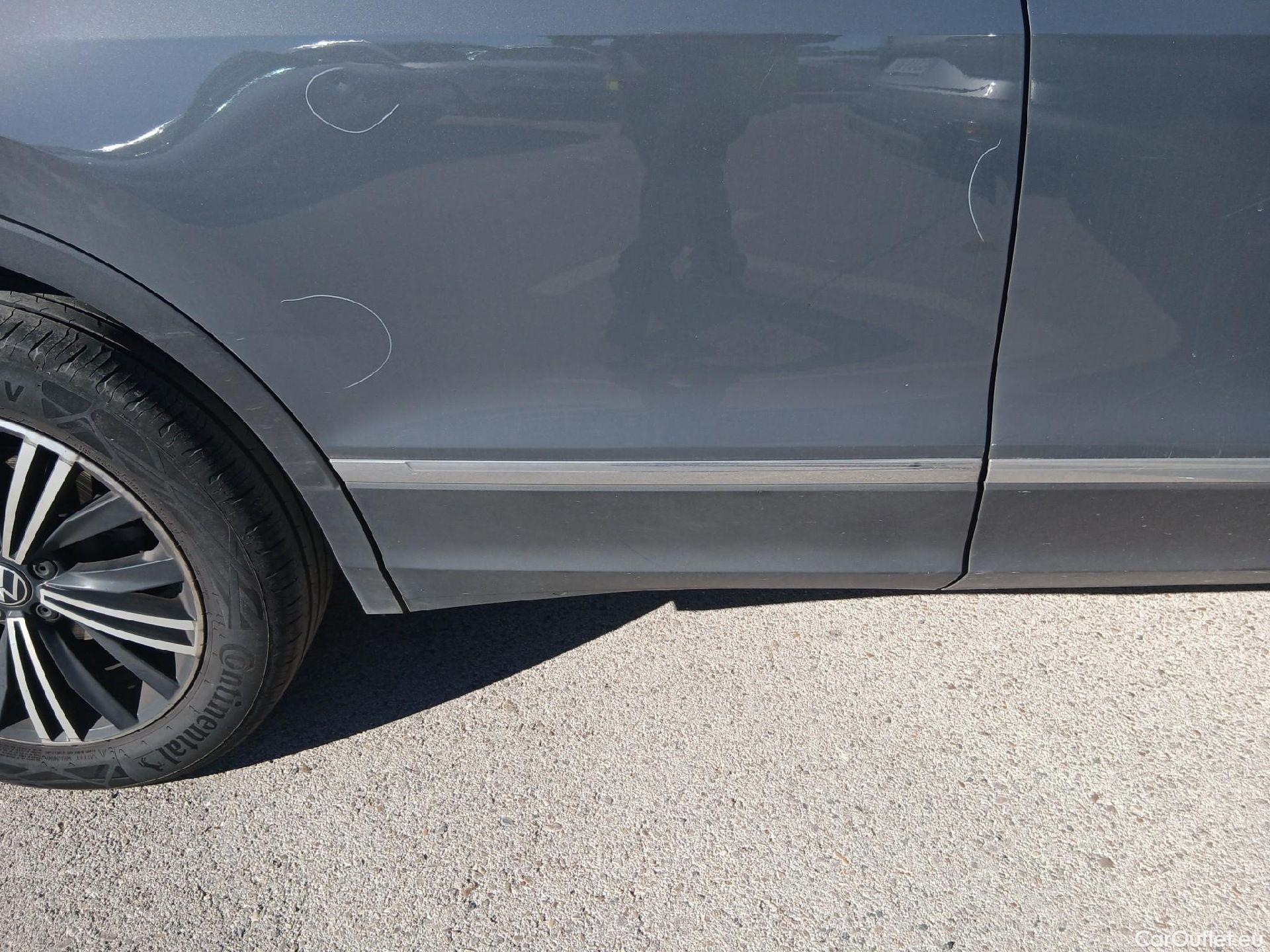  Volkswagen  Tiguan VOLKSWAGEN  / 2020 / 5P / todoterreno Life 2.0 TDI 110kW (150CV) DSG #33