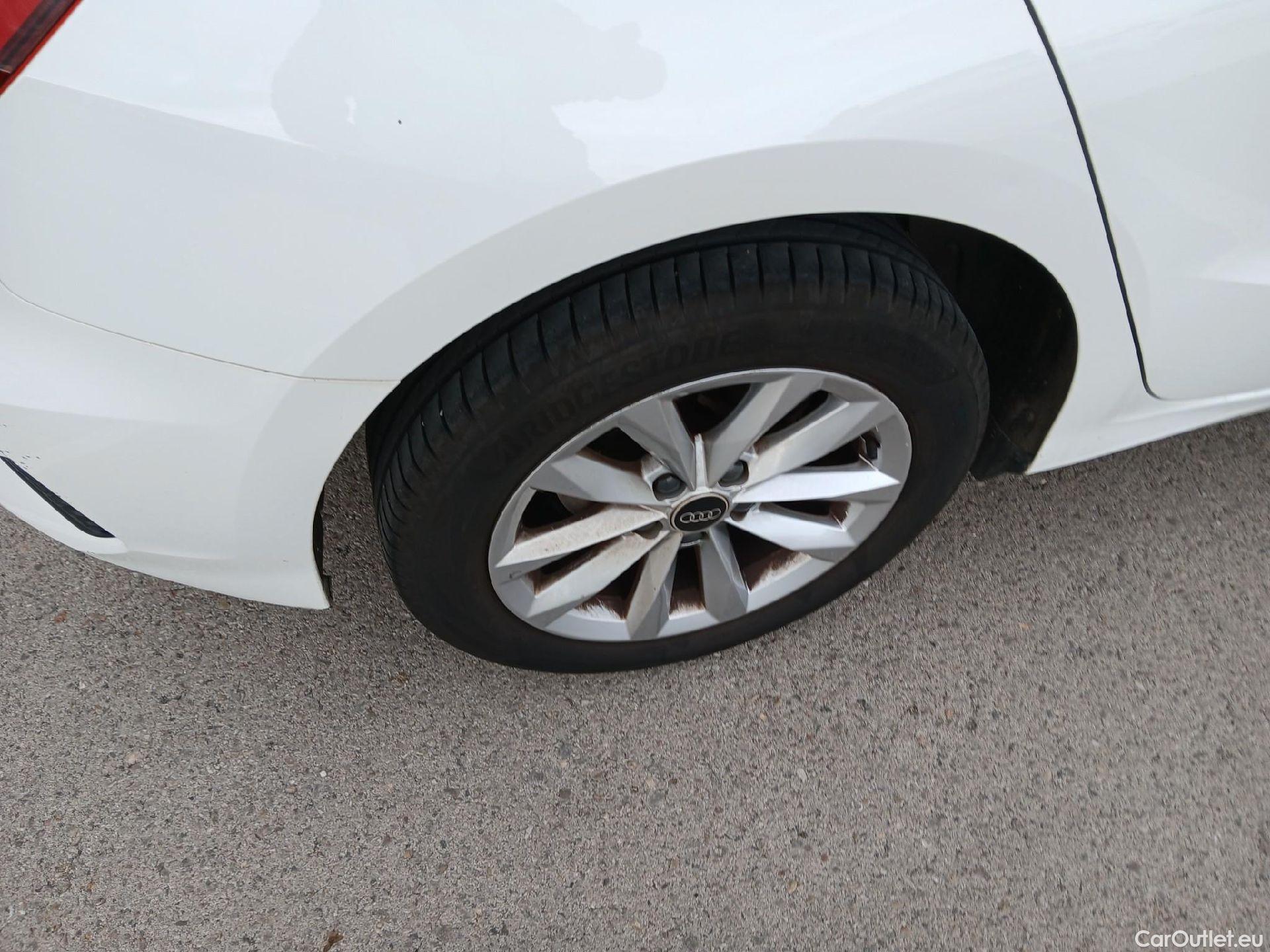  Audi  A3 AUDI  / 2020 / 5P / berlina con portón Sportback 30 TFSI 81kW (110CV) S tronic #3