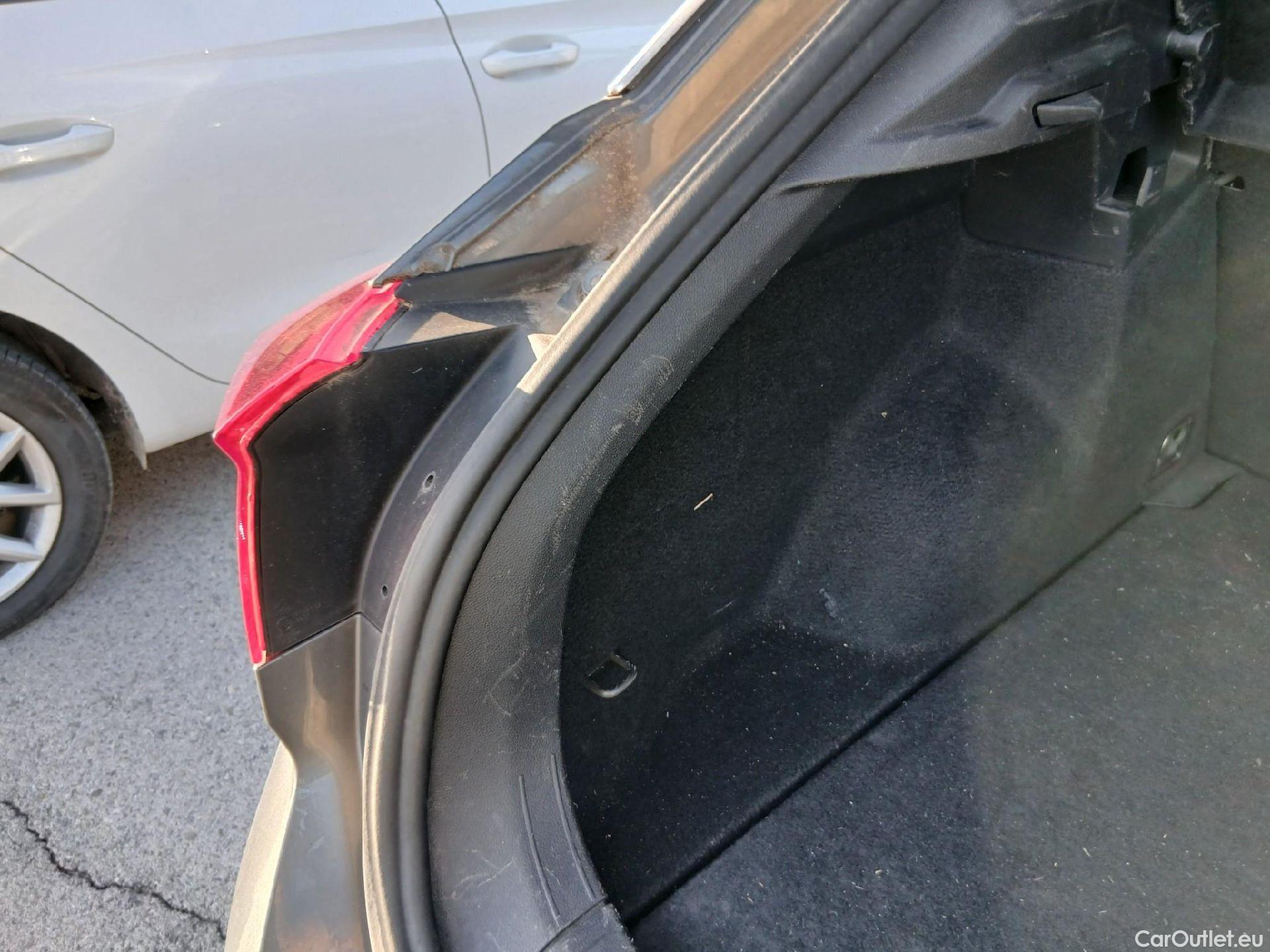  Volkswagen  T-ROC VOLKSWAGEN  / 2017 / 5P / todoterreno Advance 2.0 TDI 110kW (150CV) DSG (AC2) #17