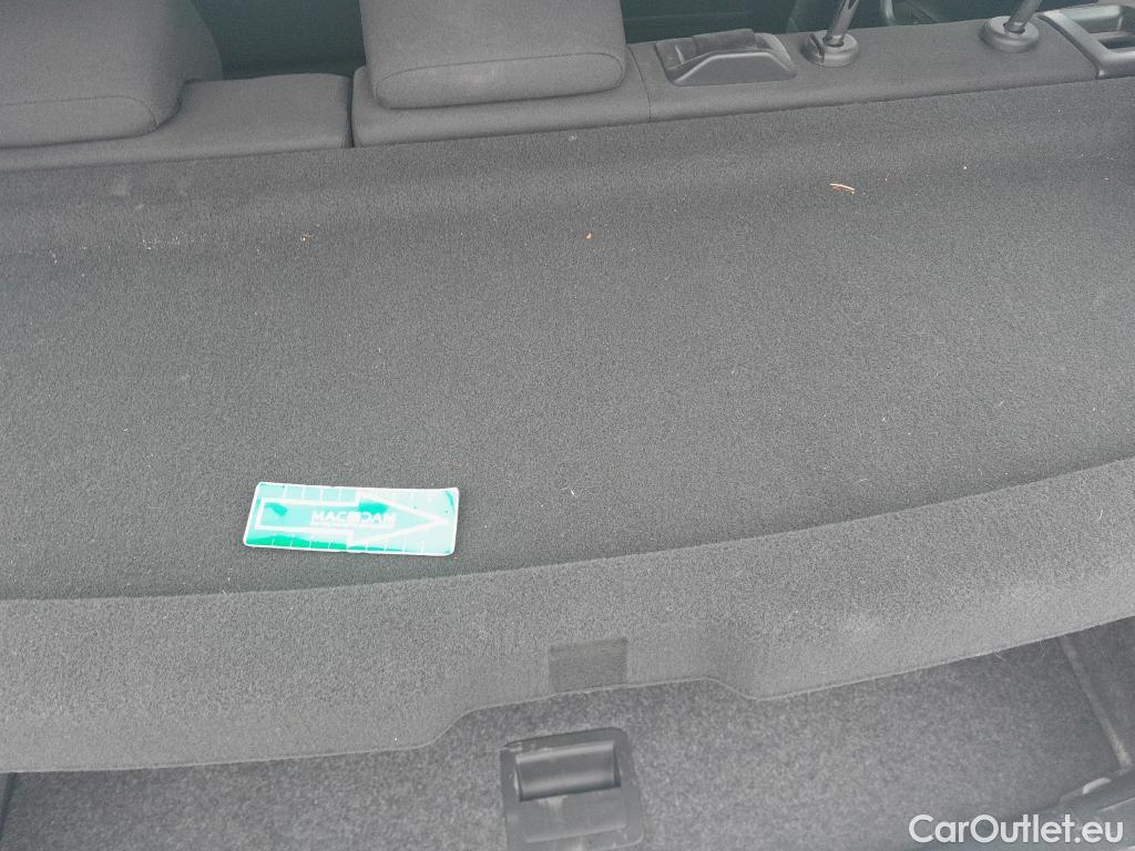  Volkswagen  Polo VOLKSWAGEN  / 2017 / 5P / berlina con portón Advance 1.0 TSI 70kW (95CV) #3