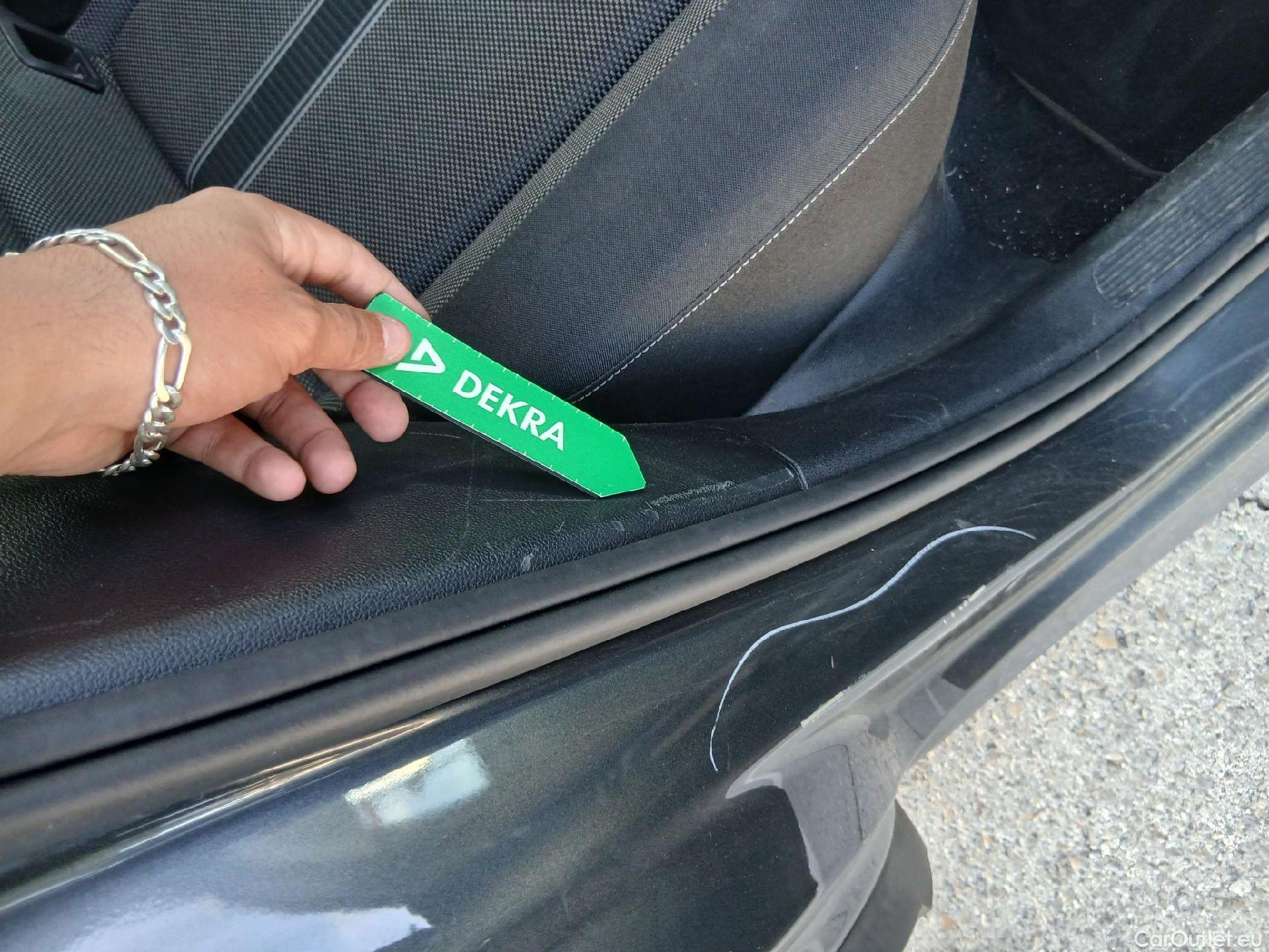  Volkswagen  T-ROC VOLKSWAGEN  / 2017 / 5P / todoterreno Advance 2.0 TDI 110kW (150CV) DSG (AC2) #26