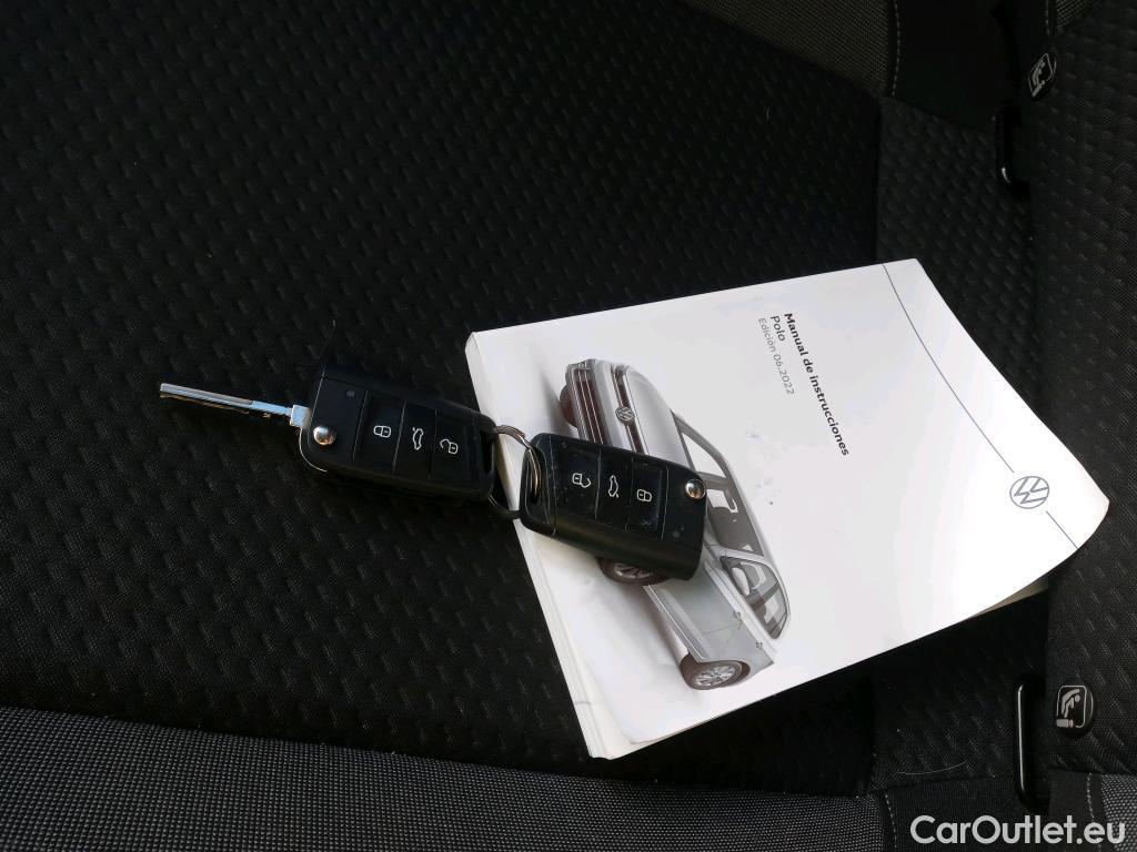  Volkswagen  Polo VOLKSWAGEN  / 2021 / 5P / berlina con portón Life 1.0 TSI 70kW (95CV) #5