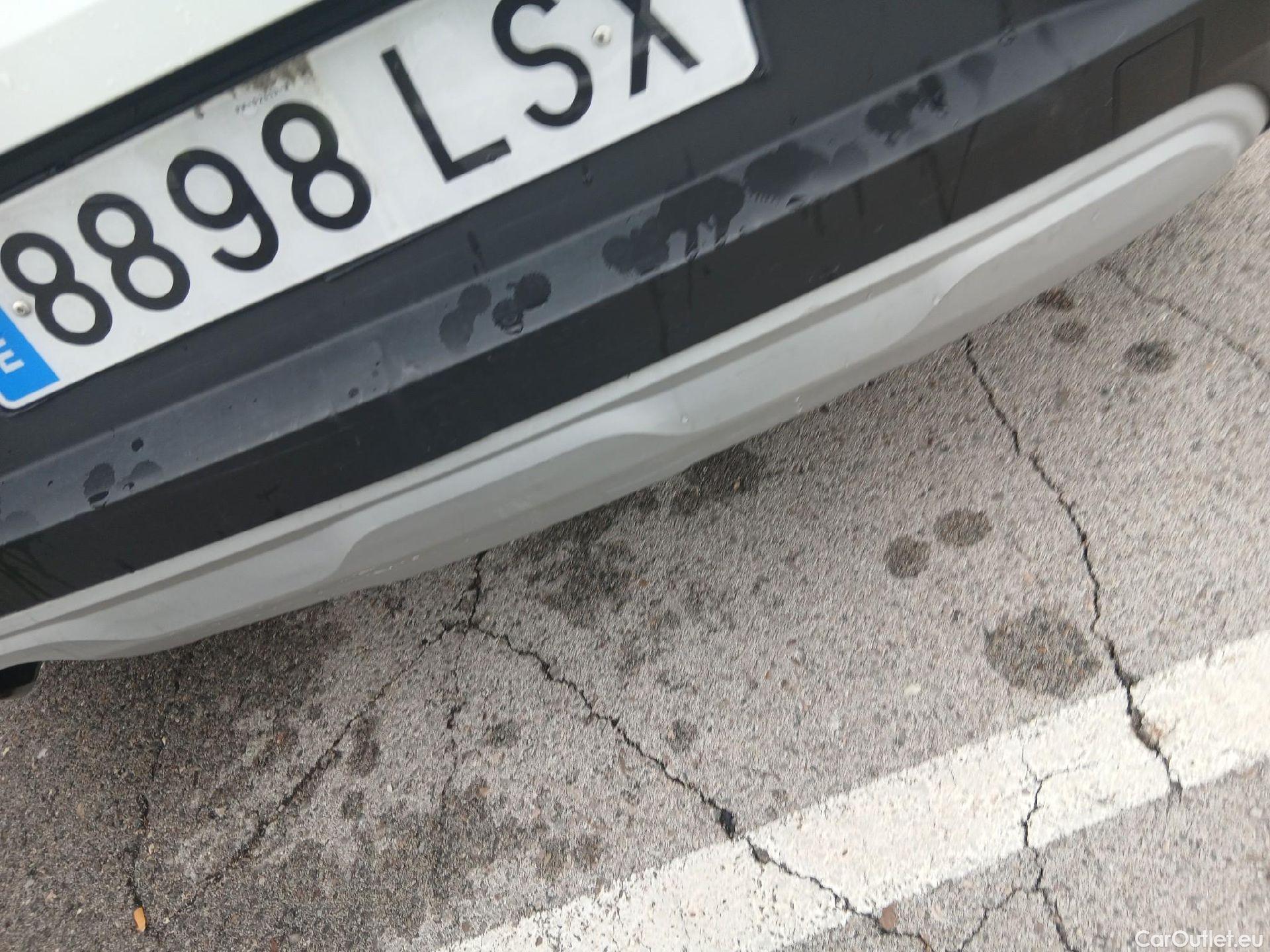  Renault  Captur RENAULT  / 2019 / 5P / todoterreno Intens TCe 90 (AC) #23