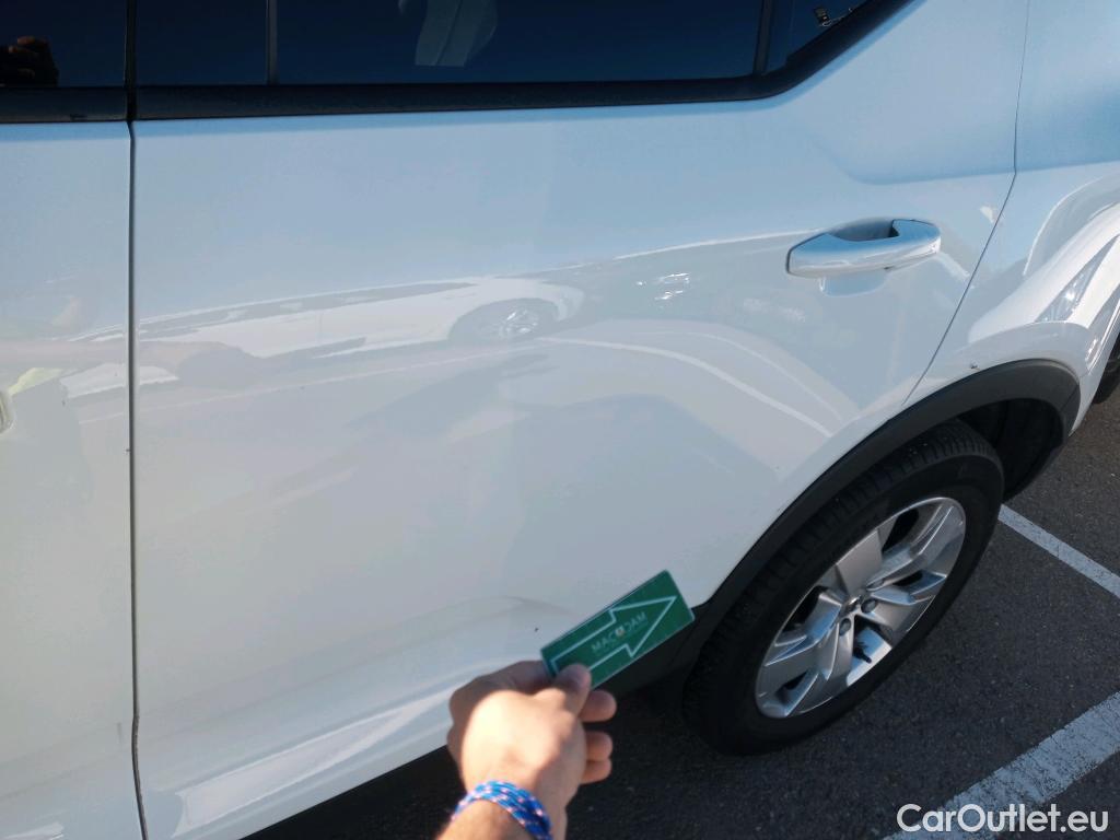  Volvo  XC 40 VOLVO XC40 / 2017 / 5P / todoterreno 1.5 T3 Momentum #2