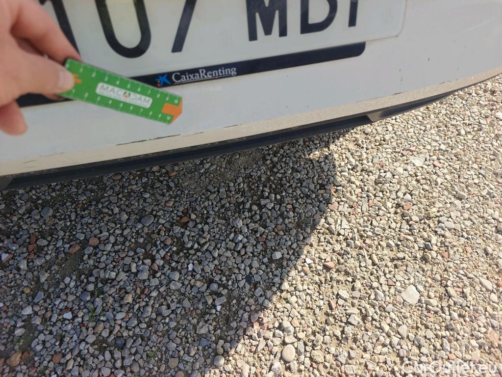  Land Rover  Discovery SEAT León / 2020 / 5P / berlina con portón / 2.0 TDI 85kW S&S Style XL(SP) #16