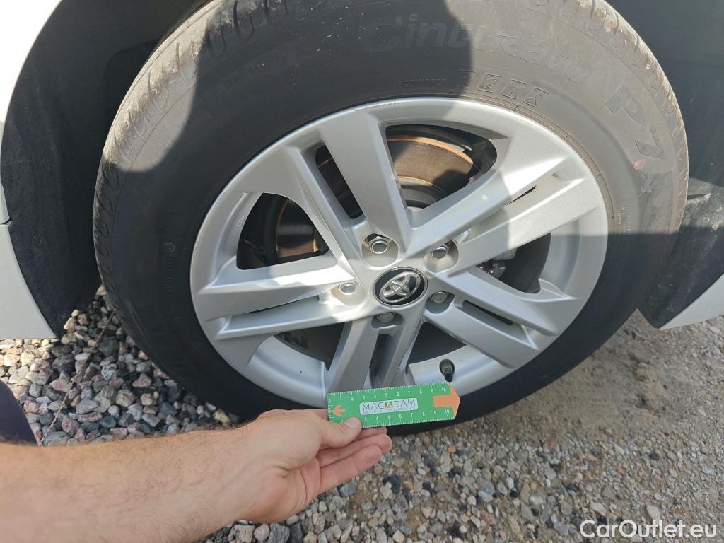  Toyota  Corolla TOYOTA  1.8 125H ACTIVE TECH E-CVT #20