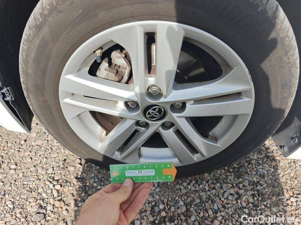  Toyota  Corolla TOYOTA  1.8 125H ACTIVE TECH E-CVT #50