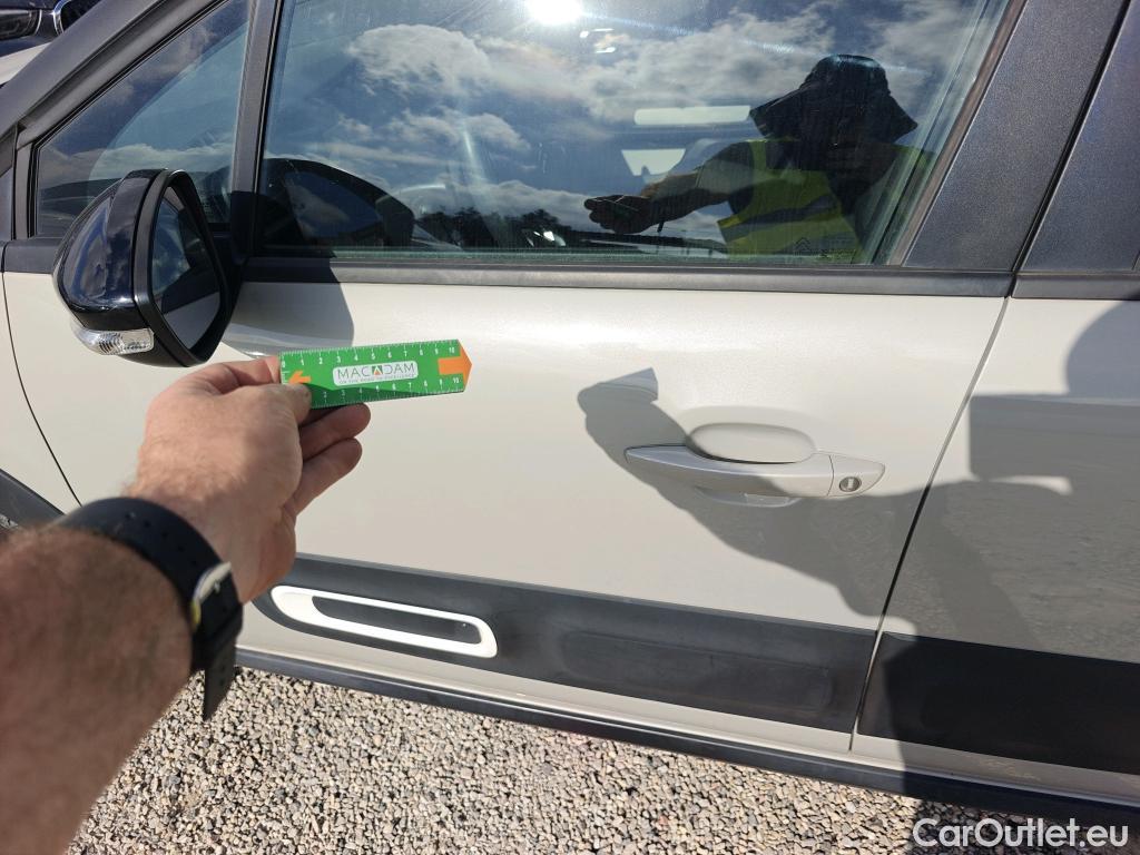  Citroen  C3 CITROEN  / 2020 / 5P / berlina con portón BlueHDi 75KW (100CV) S&S FEEL #23