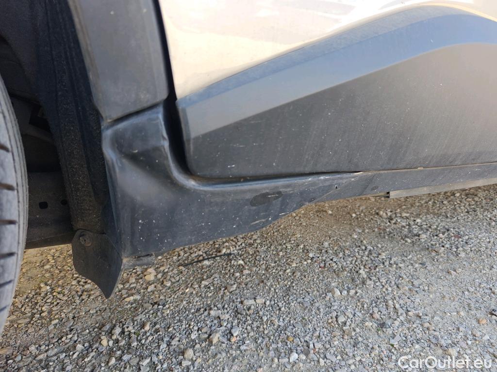  Toyota  C-HR TOYOTA  / 2019 / 5P / todoterreno 1.8 125H Advance #2