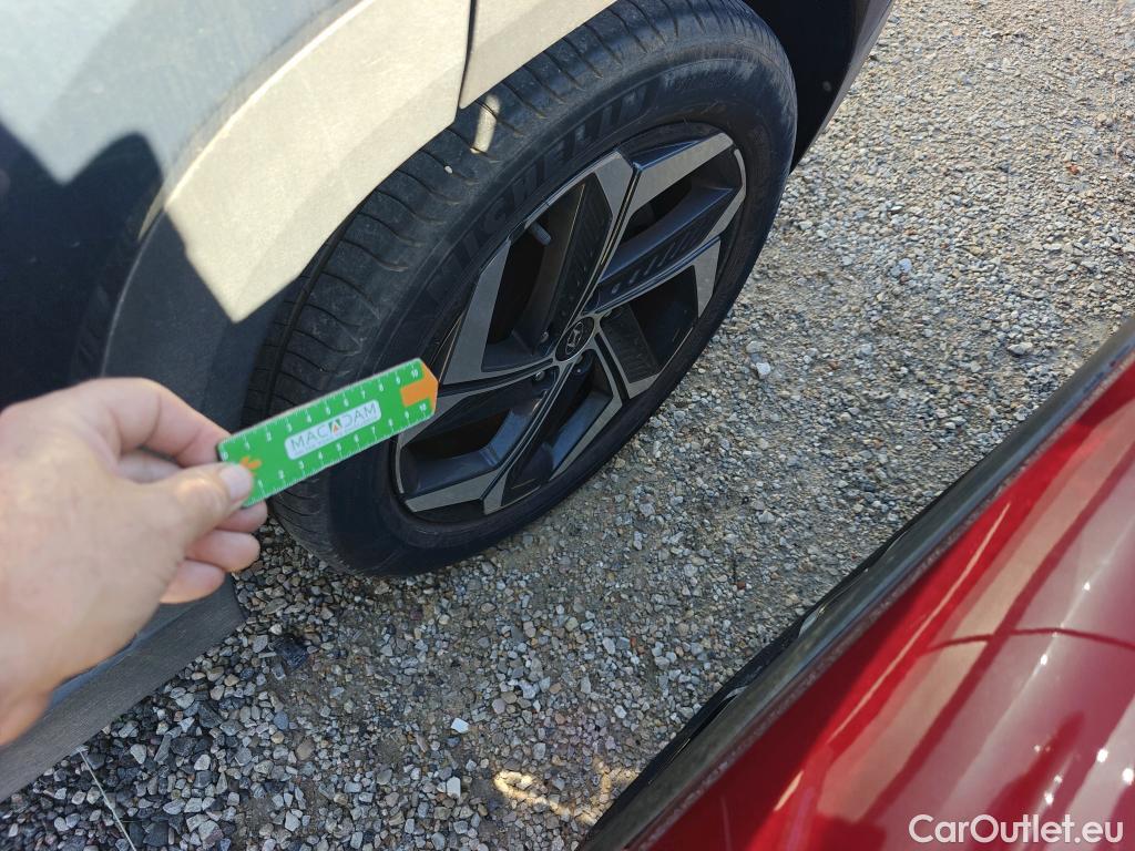  Hyundai  Tucson HYUNDAI  / 2020 / 5P / todoterreno 1.6 TGDI PHEV 195kW Tecno Sky Auto 4x4 #3