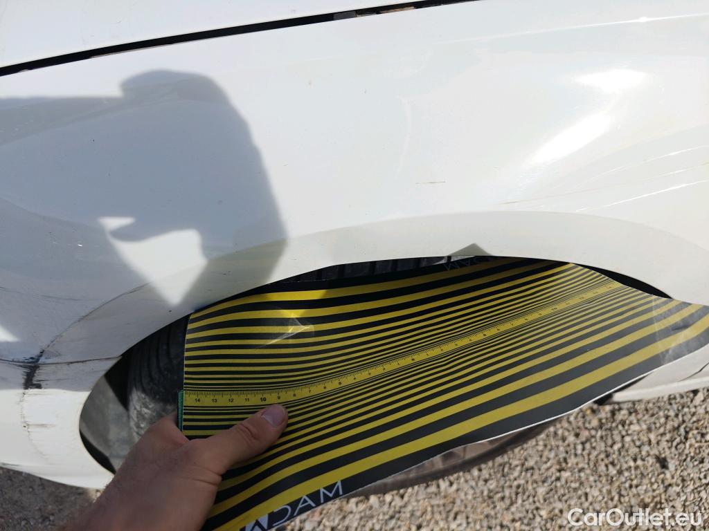  Audi  A3 AUDI  / 2020 / 5P / berlina con portón Sportback Advanced 30 TFSI 81kW S tronic (AC) #8