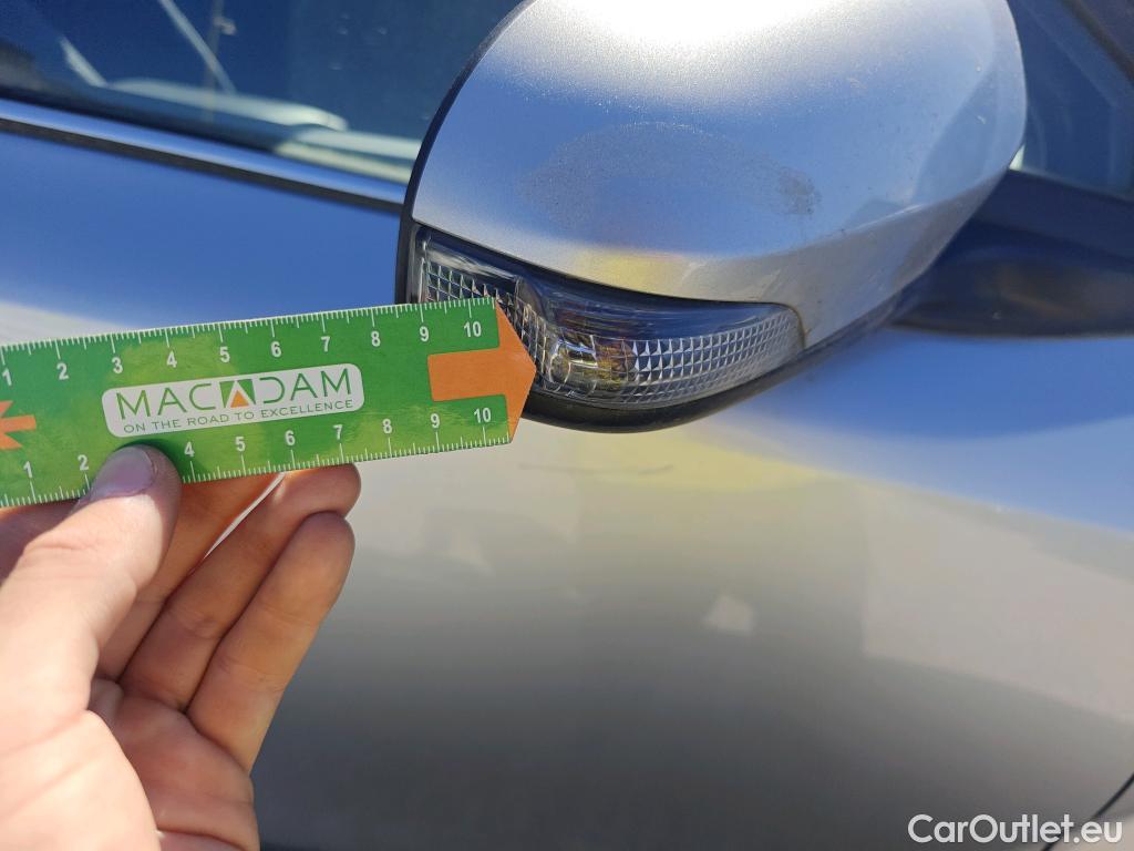  Toyota  C-HR TOYOTA  / 2019 / 5P / todoterreno 1.8 125H Advance #33