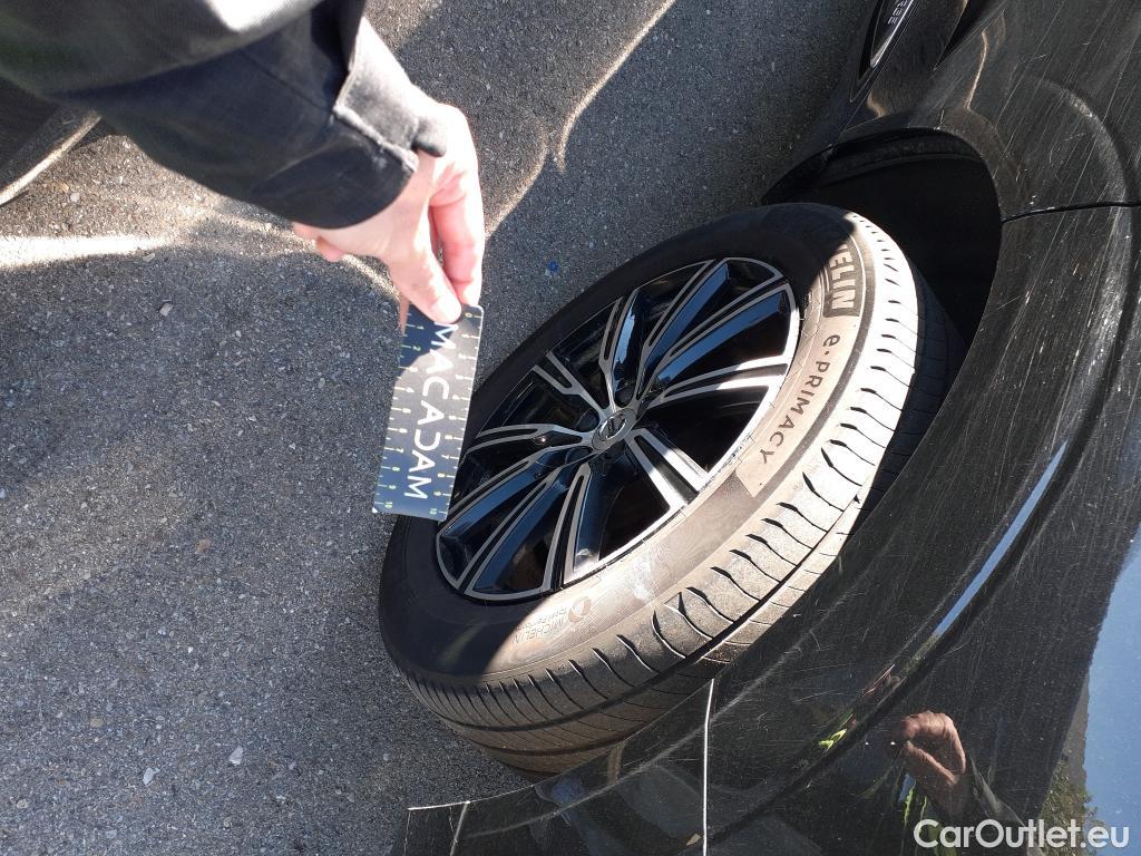  Volvo  XC60 VOLVO  / 2017 / 5P / todoterreno 2.0 T6 AWD Recharge Inscription Auto #4