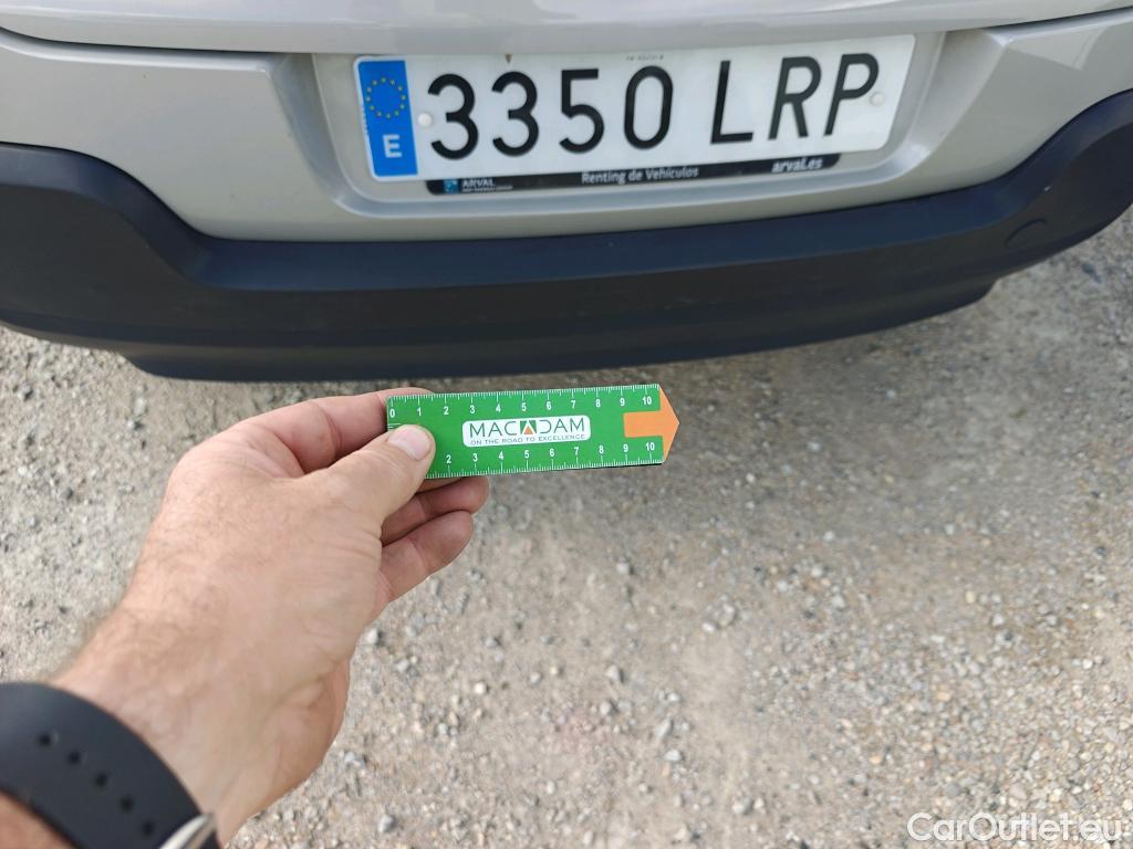  Citroen  C3 CITROEN  / 2020 / 5P / berlina con portón BlueHDi 75KW (100CV) S&S FEEL #8