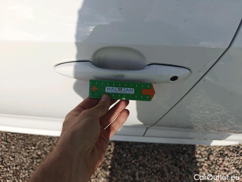  Toyota  Corolla TOYOTA  1.8 125H ACTIVE TECH E-CVT #42