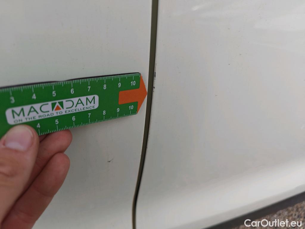  Nissan  Qashqai NISSAN  / 2017 / 5P / todoterreno DIG-T 103 kW (140 CV) E6D ACENTA (AC) #4