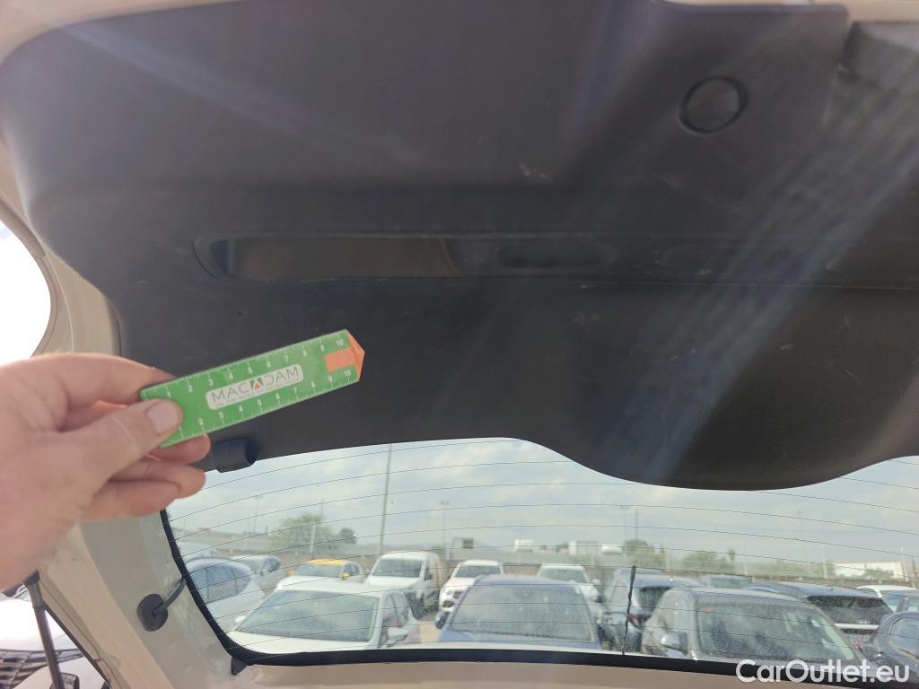  Citroen  C3 CITROEN  / 2020 / 5P / berlina con portón BlueHDi 75KW (100CV) S&S FEEL #4