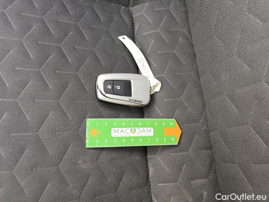  Toyota  Corolla TOYOTA  1.8 125H ACTIVE TECH E-CVT #2