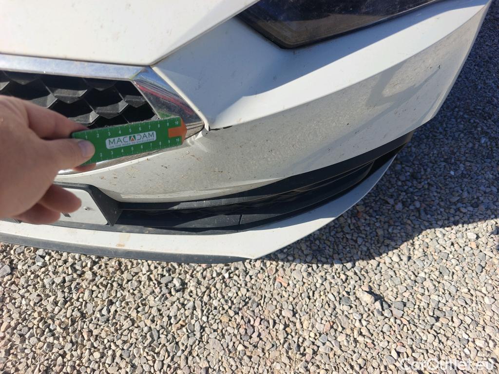  Land Rover  Discovery SEAT León / 2020 / 5P / berlina con portón / 2.0 TDI 85kW S&S Style XL(SP) #13