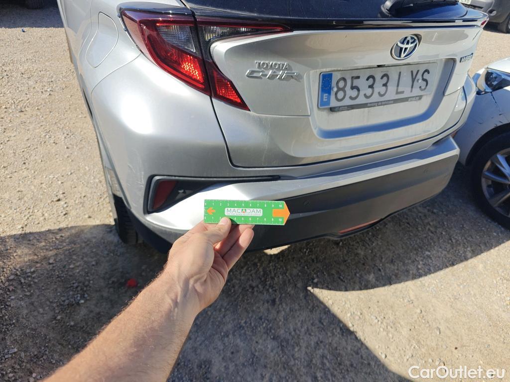  Toyota  C-HR TOYOTA  / 2019 / 5P / todoterreno 1.8 125H Advance #18