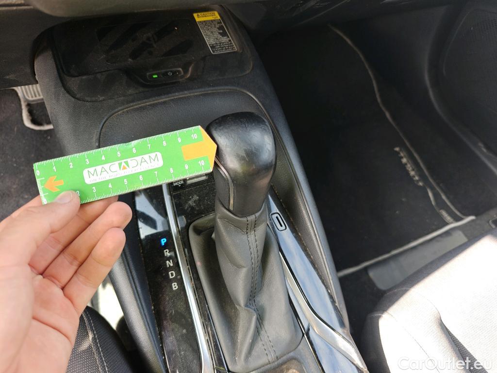  Toyota  Corolla TOYOTA  1.8 125H ACTIVE TECH E-CVT #31