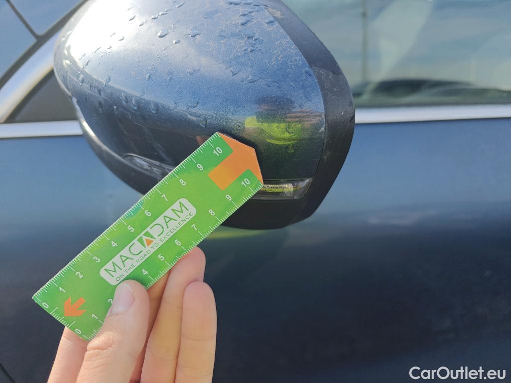  Ford  Kuga FORD  / 2019 / 5P / todoterreno Titanium 1.5 EcoBlue 88kW (120CV) #57