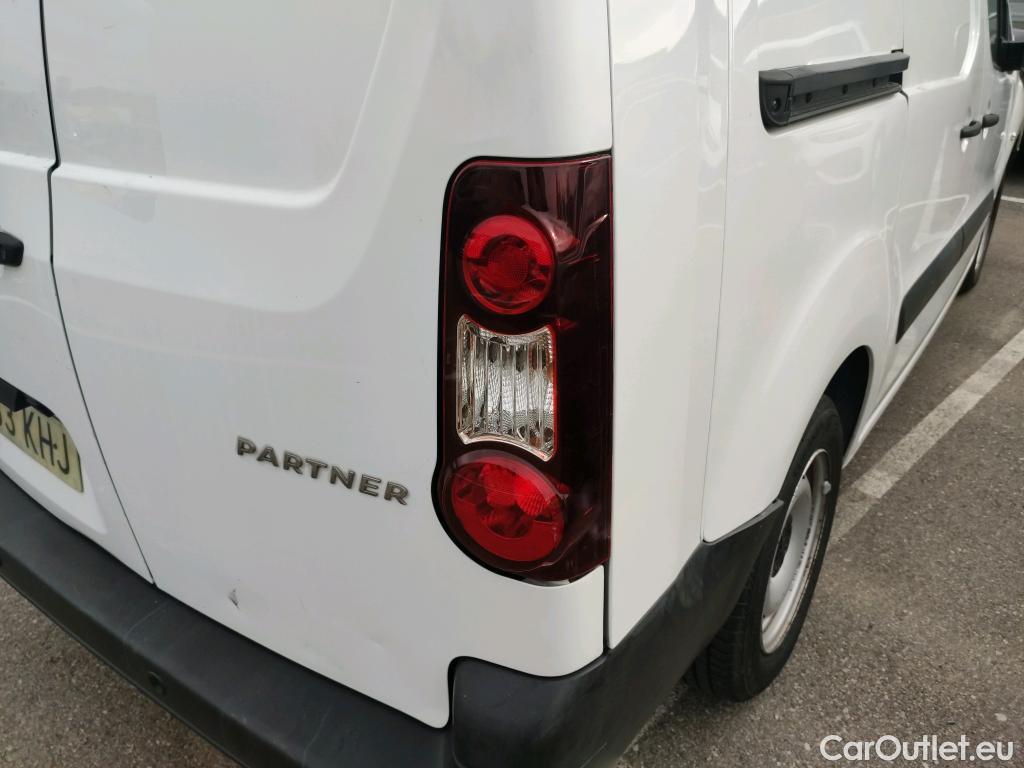  Peugeot  Partner PEUGEOT  VU 4p 2G furgón derivado de Furgón Confort PackL2 BlueHDi 73KW (100) #19