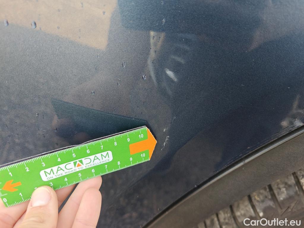  Ford  Kuga FORD  / 2019 / 5P / todoterreno Titanium 1.5 EcoBlue 88kW (120CV) #52