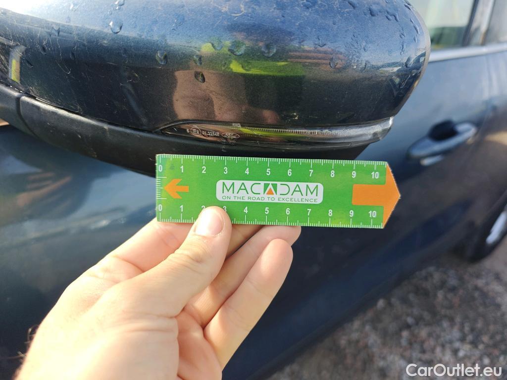  Ford  Kuga FORD  / 2019 / 5P / todoterreno Titanium 1.5 EcoBlue 88kW (120CV) #47