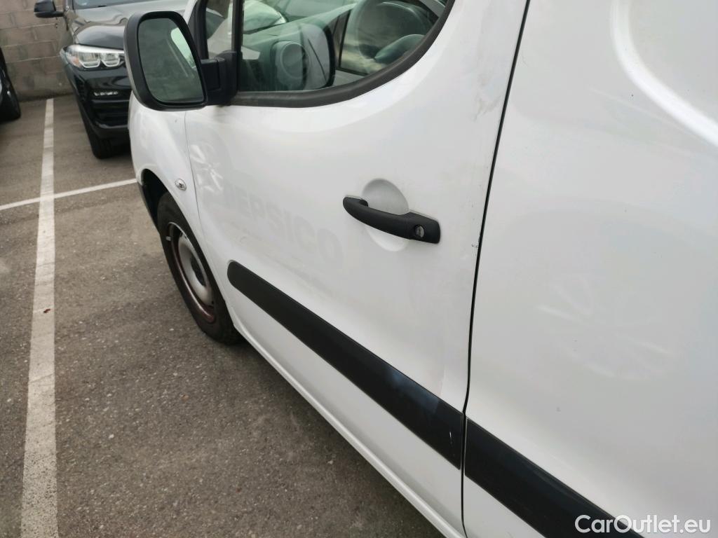  Peugeot  Partner PEUGEOT  VU 4p 2G furgón derivado de Furgón Confort PackL2 BlueHDi 73KW (100) #23