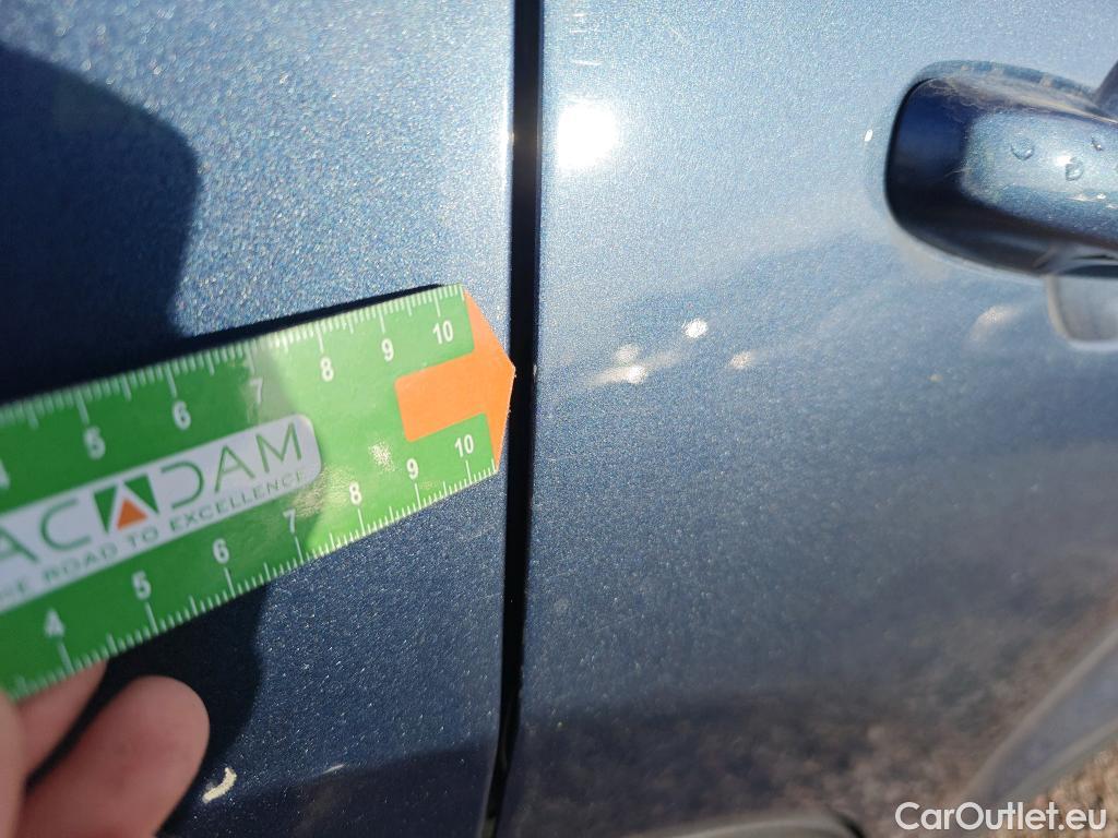  Ford  Kuga FORD  / 2019 / 5P / todoterreno Titanium 1.5 EcoBlue 88kW (120CV) #44