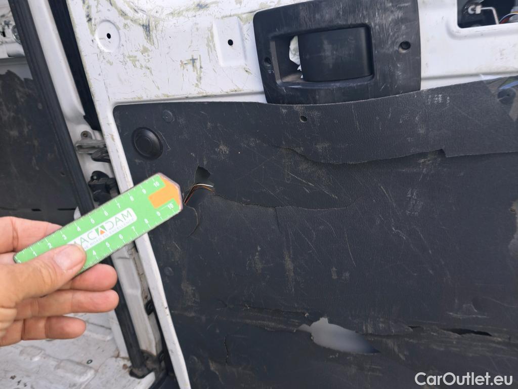  Peugeot  Boxer PEUGEOT  / 2014 / 4P / furgón 333 L2 H1 BHDI 103kW (140CV) S&S 6 V. M (AC) #47