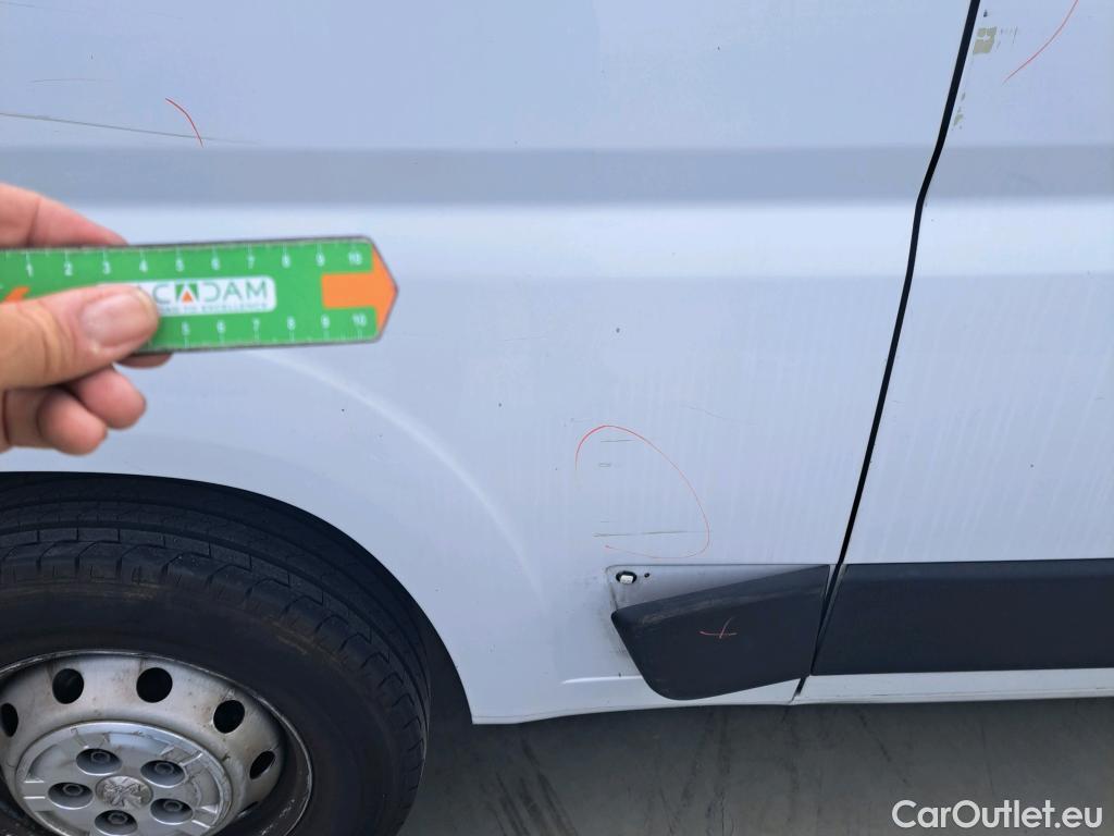  Peugeot  Boxer PEUGEOT  / 2014 / 4P / furgón 333 L2 H1 BHDI 103kW (140CV) S&S 6 V. M (AC) #81