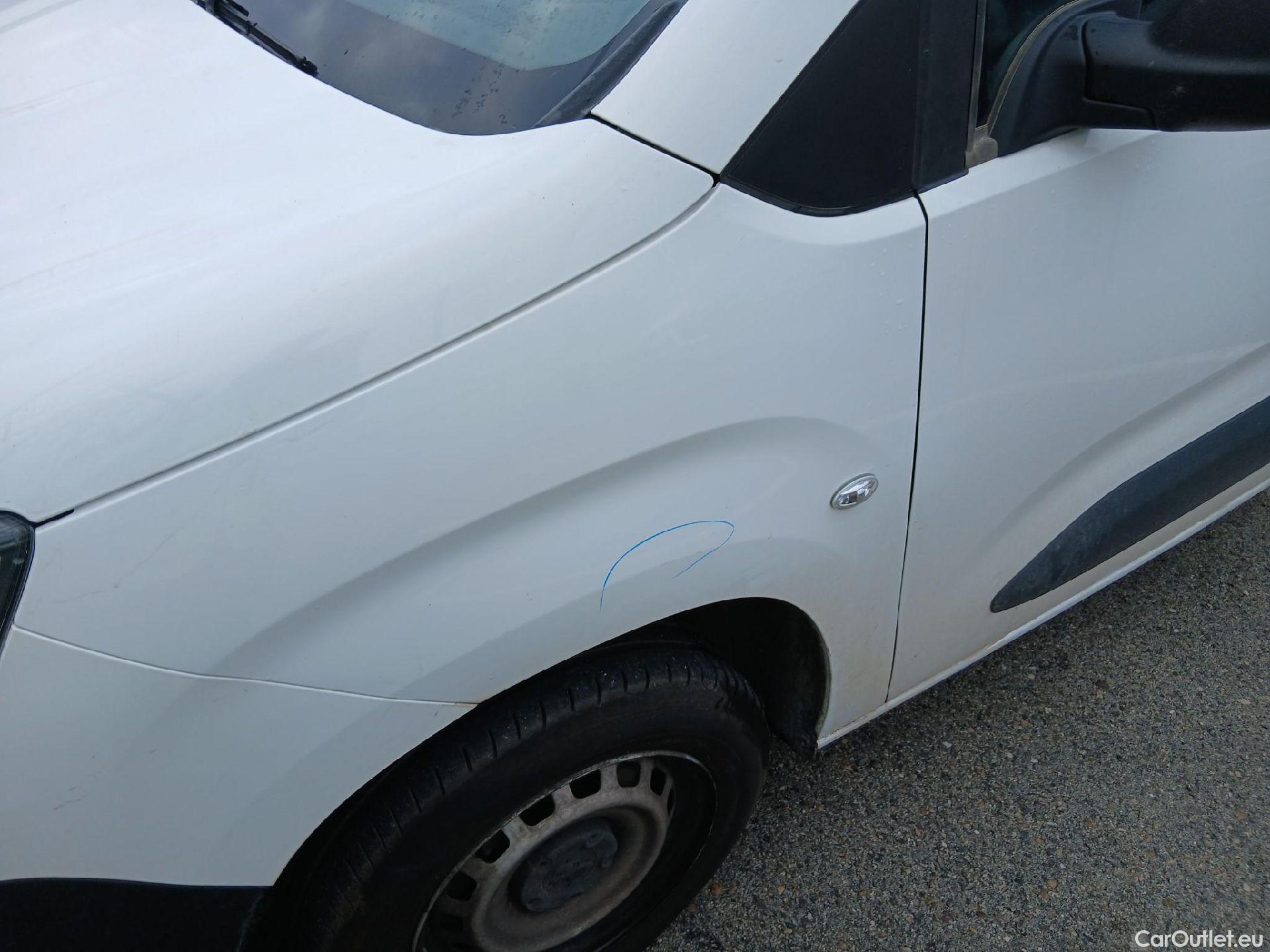  Peugeot  Partner PEUGEOT  / 2018 / 3P / furgón derivado de turismo Pro Standard 600kg BlueHDi 73kW #13