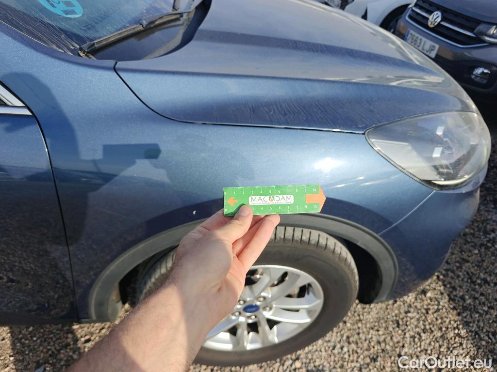  Ford  Kuga FORD  / 2019 / 5P / todoterreno Titanium 1.5 EcoBlue 88kW (120CV) #15