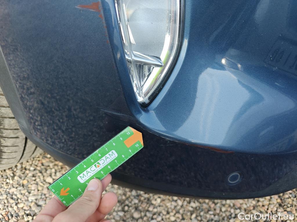  Ford  Kuga FORD  / 2019 / 5P / todoterreno Titanium 1.5 EcoBlue 88kW (120CV) #36