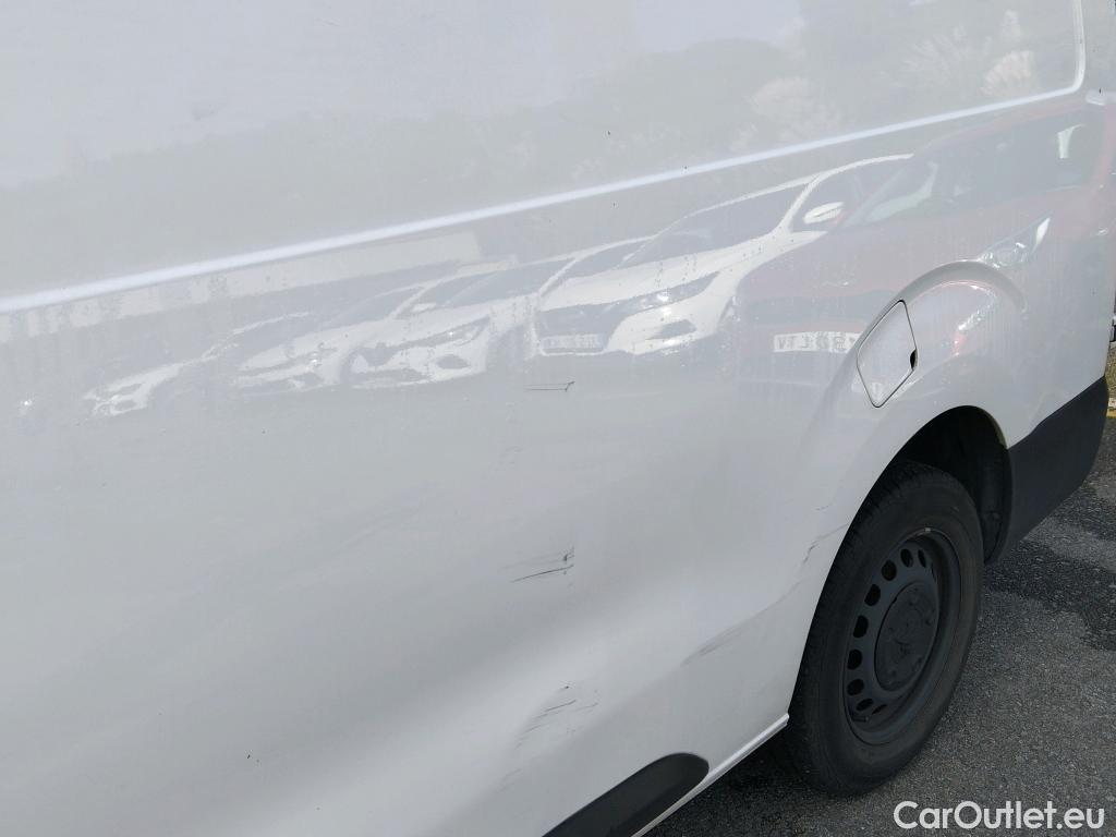  Peugeot  Expert PEUGEOT  / 2016 / 4P / furgón Furgón Pro 1.5 BlueHDi 100 Long #36