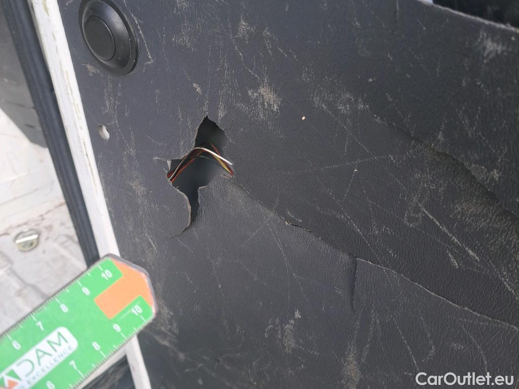  Peugeot  Boxer PEUGEOT  / 2014 / 4P / furgón 333 L2 H1 BHDI 103kW (140CV) S&S 6 V. M (AC) #49