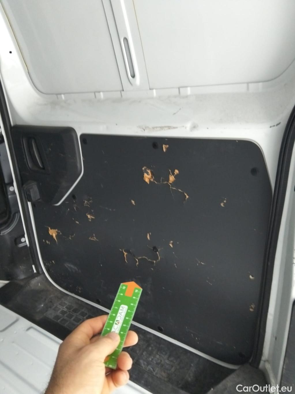  Peugeot  Expert PEUGEOT  / 2016 / 4P / furgón Furgón Pro 1.5 BlueHDi 100 Long #33