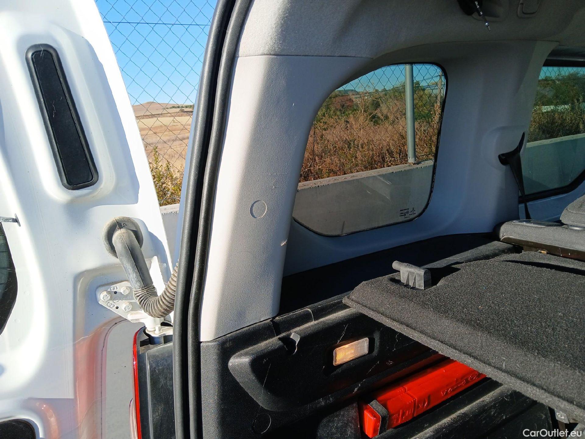  Peugeot  RIFTER PEUGEOT  / 2018 / 4P / combi Access Standard BlueHDi 73kW (CX) #9