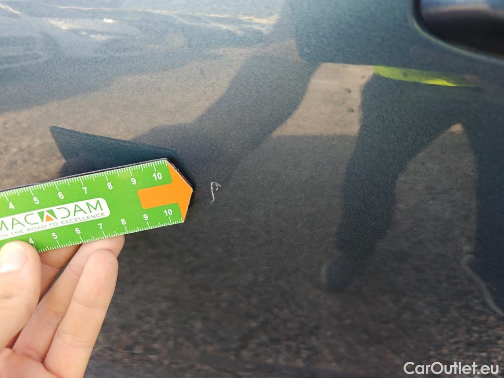  Ford  Kuga FORD  / 2019 / 5P / todoterreno Titanium 1.5 EcoBlue 88kW (120CV) #8