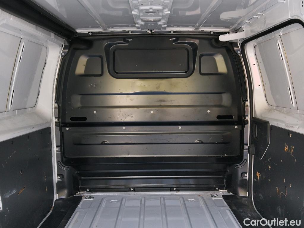  Peugeot  Expert PEUGEOT  / 2016 / 4P / furgón Furgón Pro 1.5 BlueHDi 100 Long #13