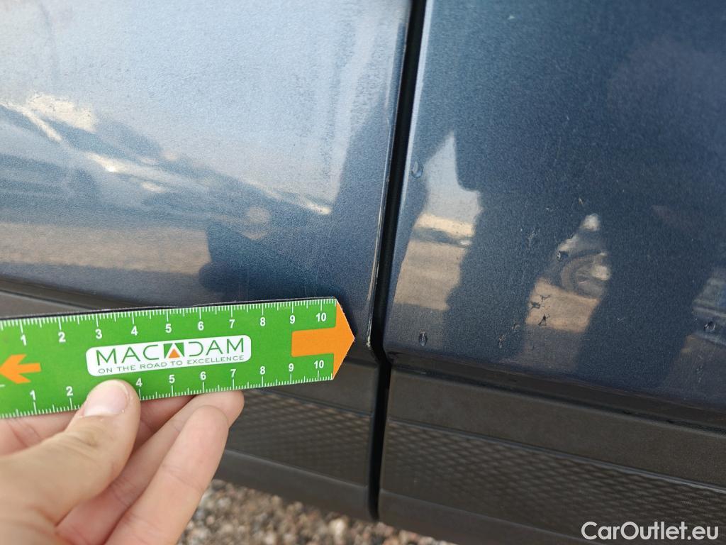  Ford  Kuga FORD  / 2019 / 5P / todoterreno Titanium 1.5 EcoBlue 88kW (120CV) #7