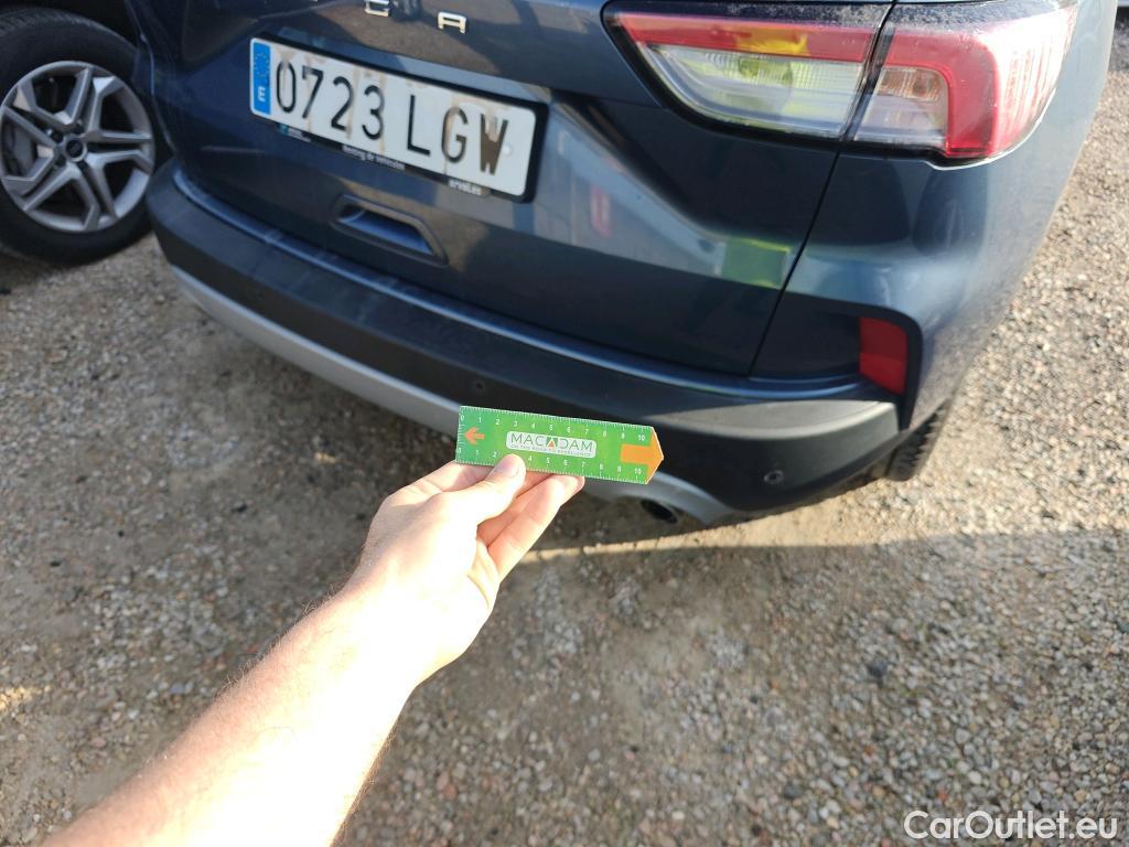  Ford  Kuga FORD  / 2019 / 5P / todoterreno Titanium 1.5 EcoBlue 88kW (120CV) #39