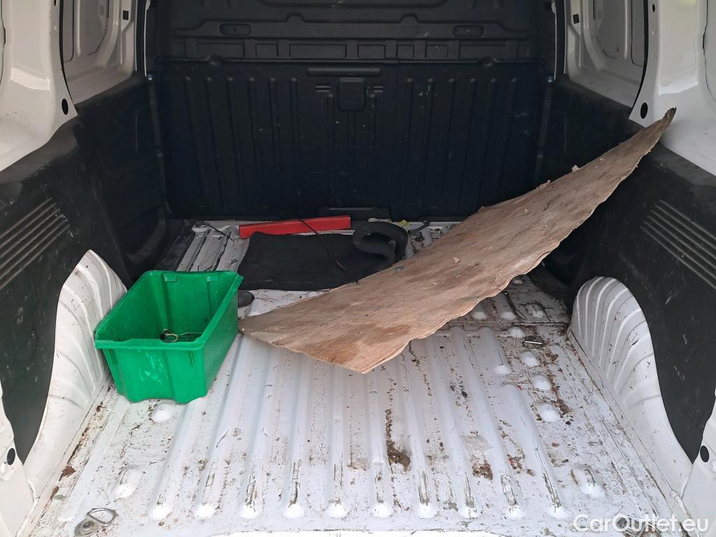  Citroen  Berlingo CITROEN  / 2018 / 4P / furgón derivado de turismo Talla M BlueHDi 100 #18