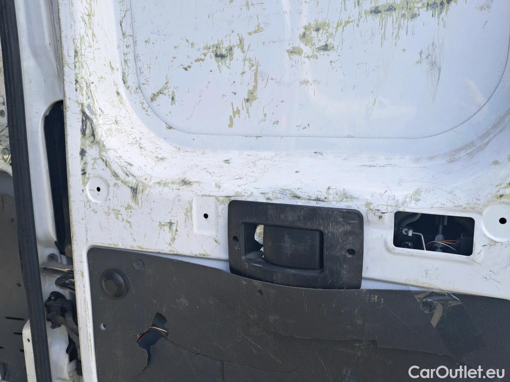  Peugeot  Boxer PEUGEOT  / 2014 / 4P / furgón 333 L2 H1 BHDI 103kW (140CV) S&S 6 V. M (AC) #22